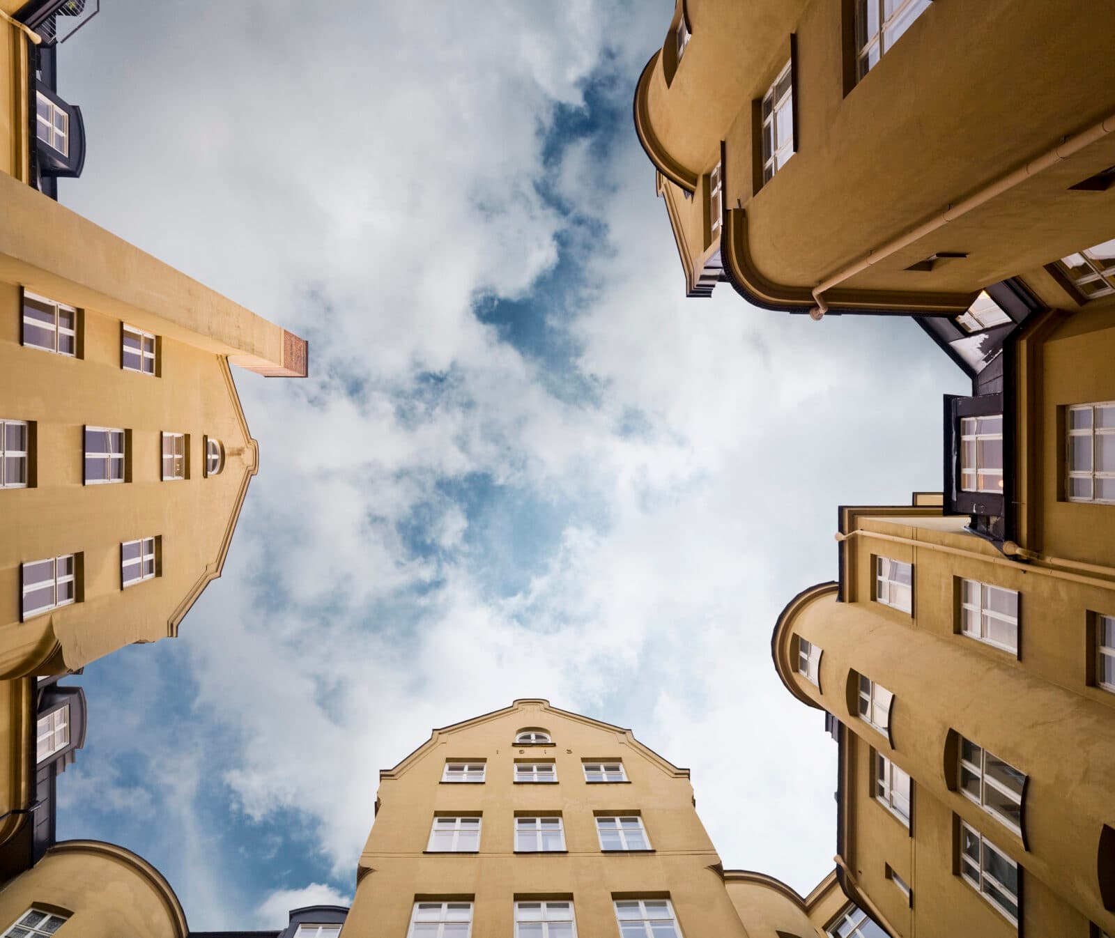 lägenhet, bostad, fasad, hus, byggnad, byggnader, arkitektur, stad, moln, himmel, nerifrån, blå, ...