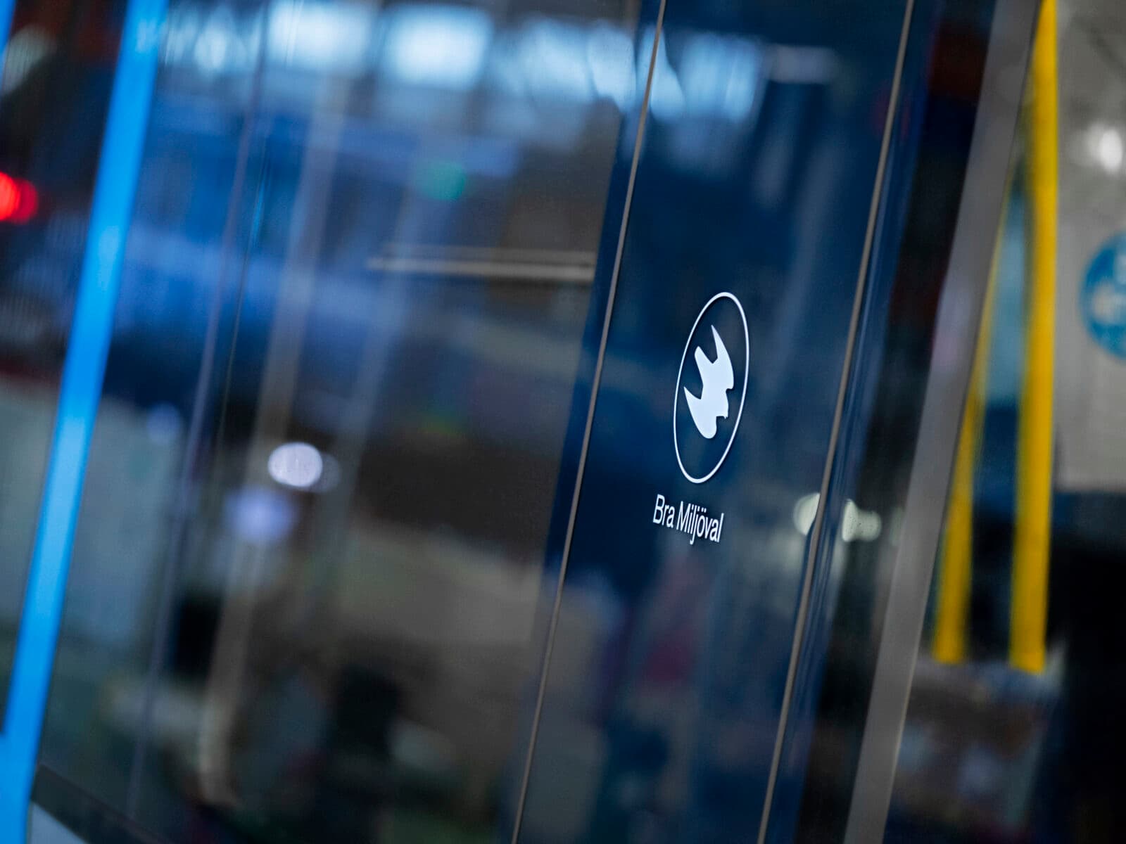 sl, stockholm, kollektivtrafik, miljömärkt, miljömärkning, pilgrimsfalk, falk, spårtrafik, ...